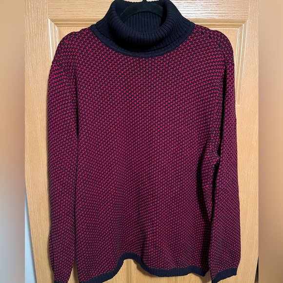 Karen Scott Women's Cotton Two-Tone Turtleneck Sweater - Picture 2 of 10